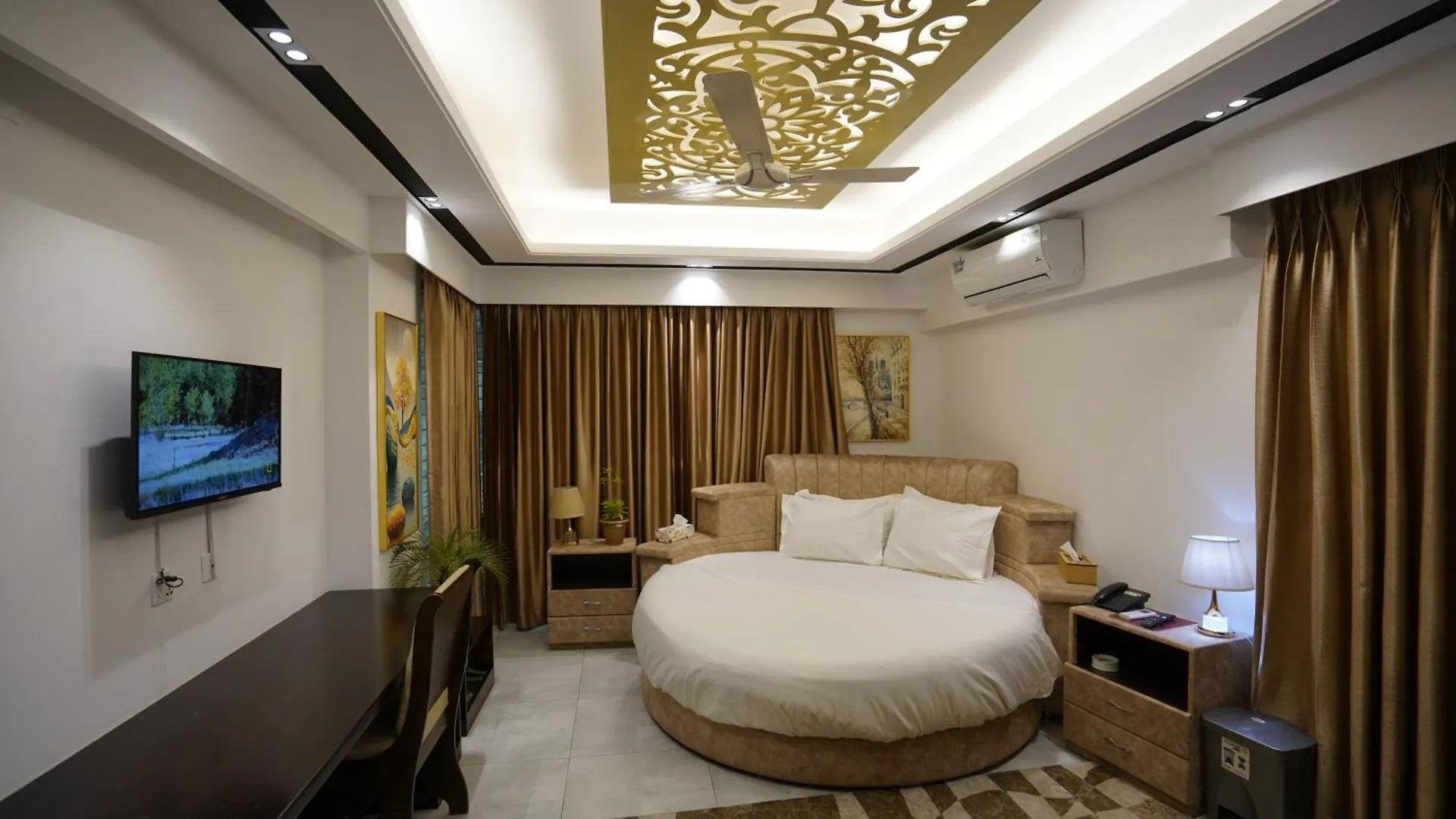 Xpressmall Hotel Near Dhaka Airport