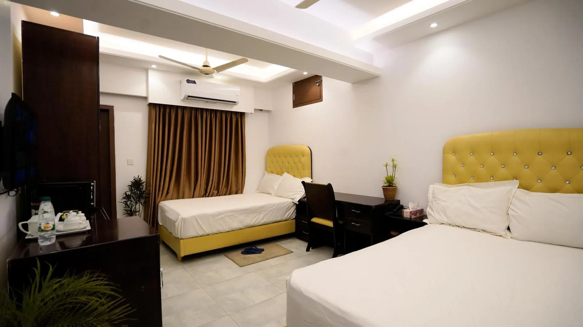 Xpressmall Hotel Near Dhaka Airport