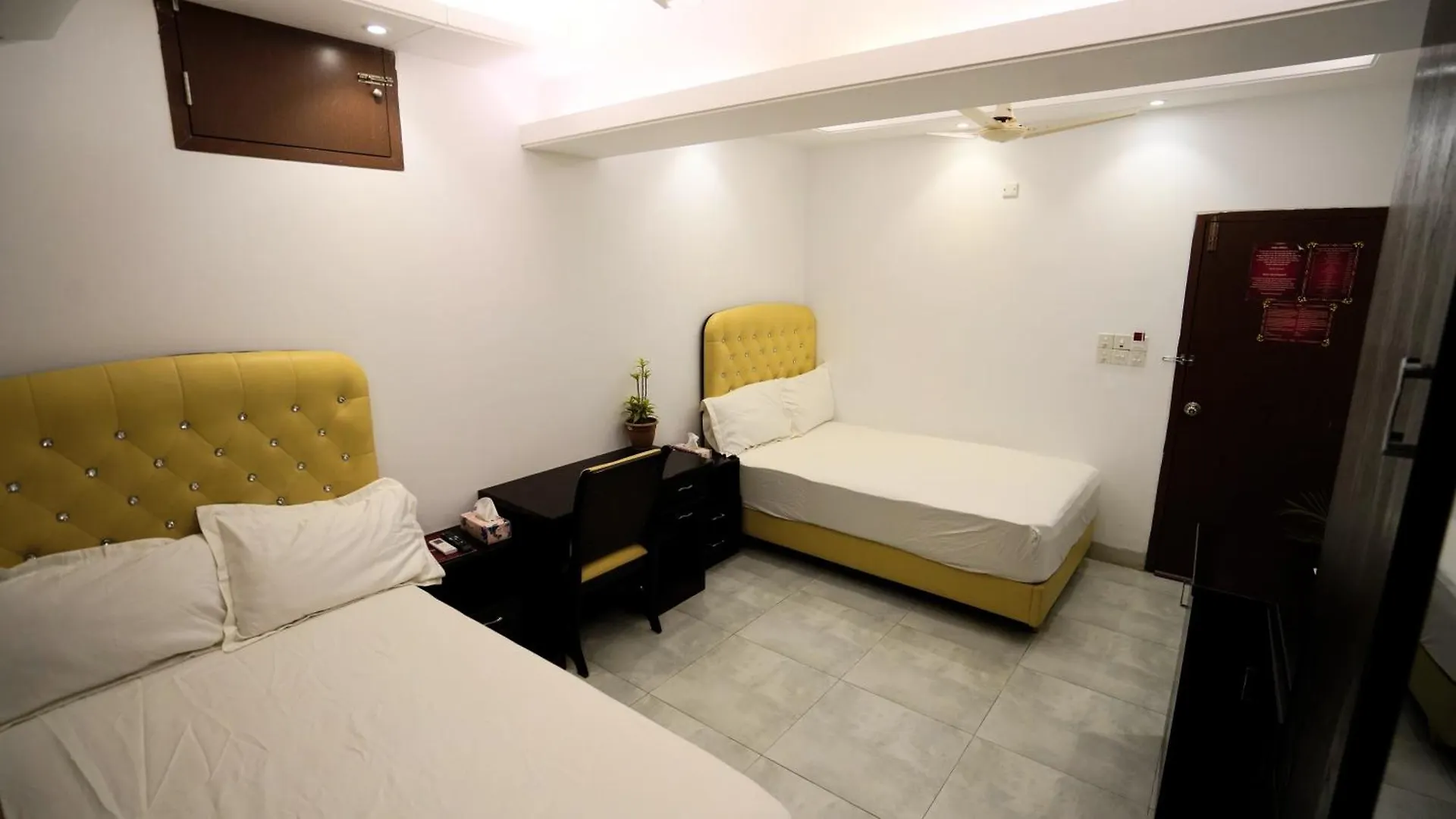 Xpressmall Hotel Near Dhaka Airport